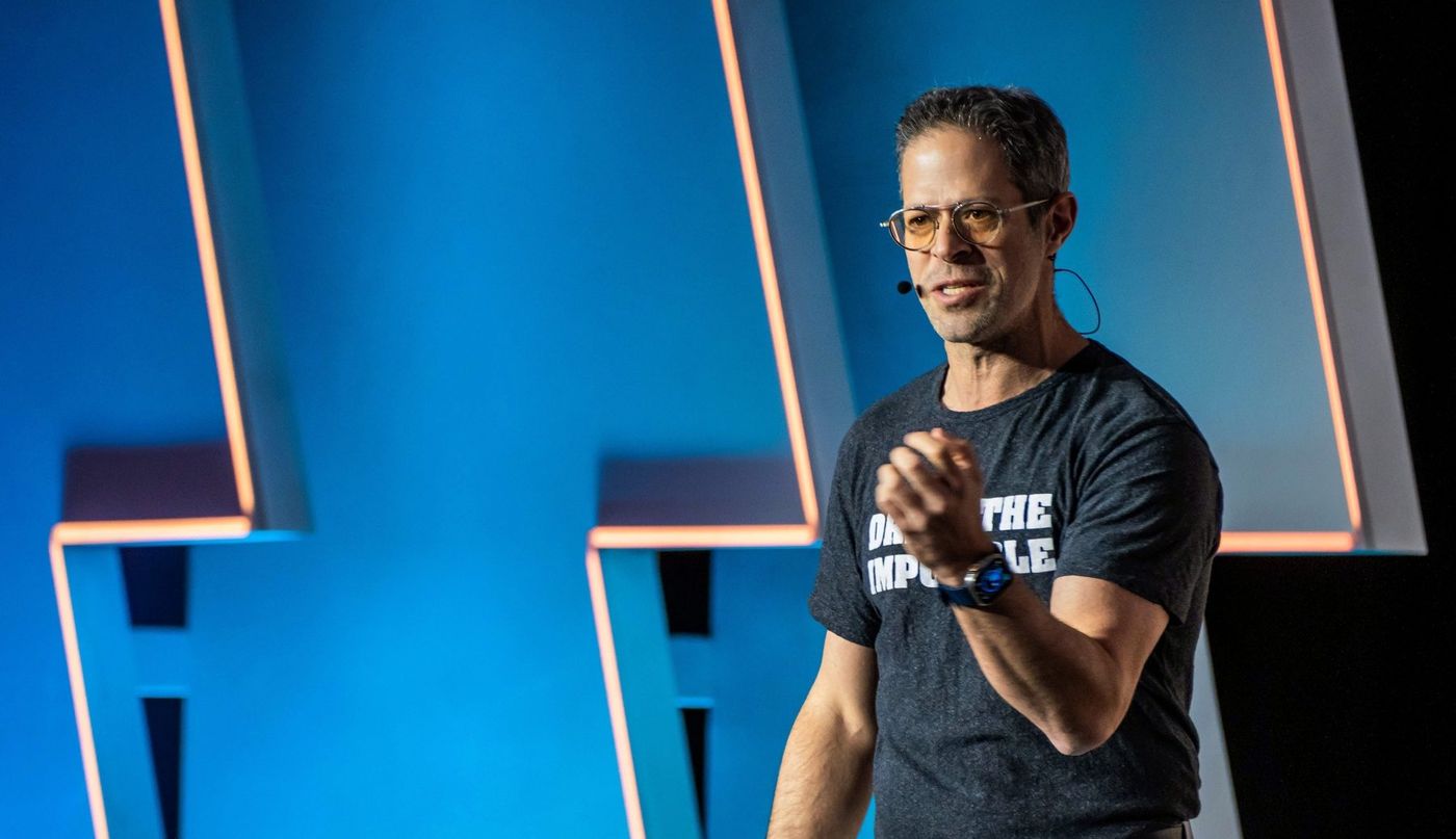 Salomon Sacal on stage in Chicago