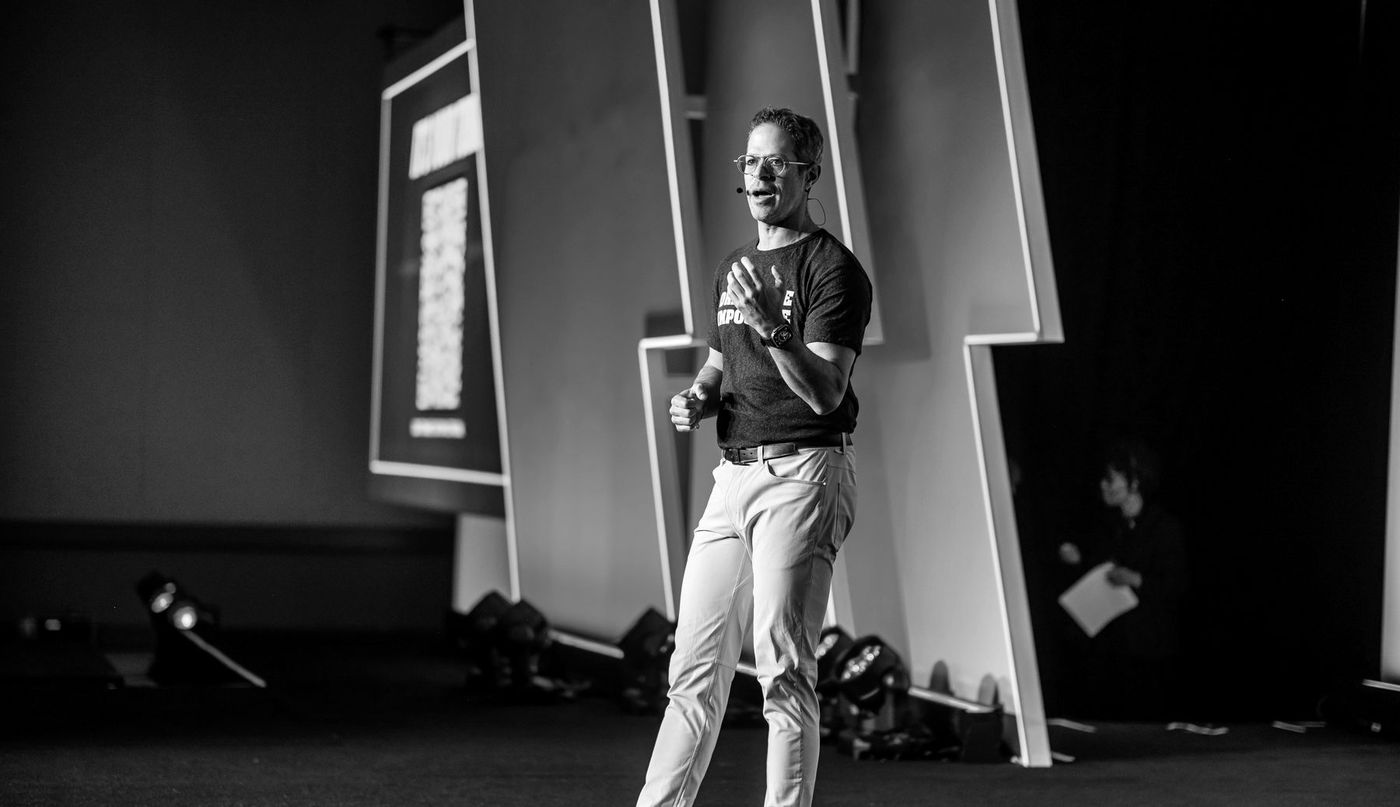 Salomon Sacal on a conference stage
